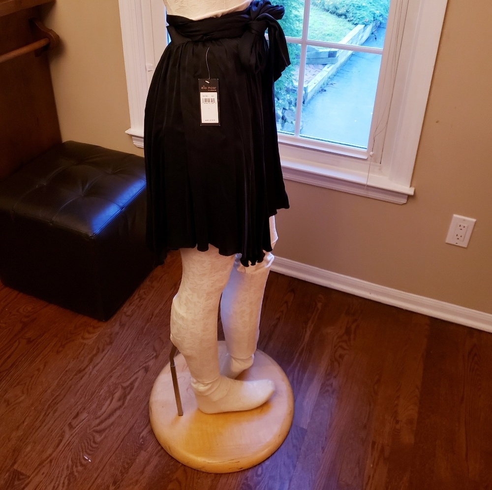 Ella Moss skirt brand new silky